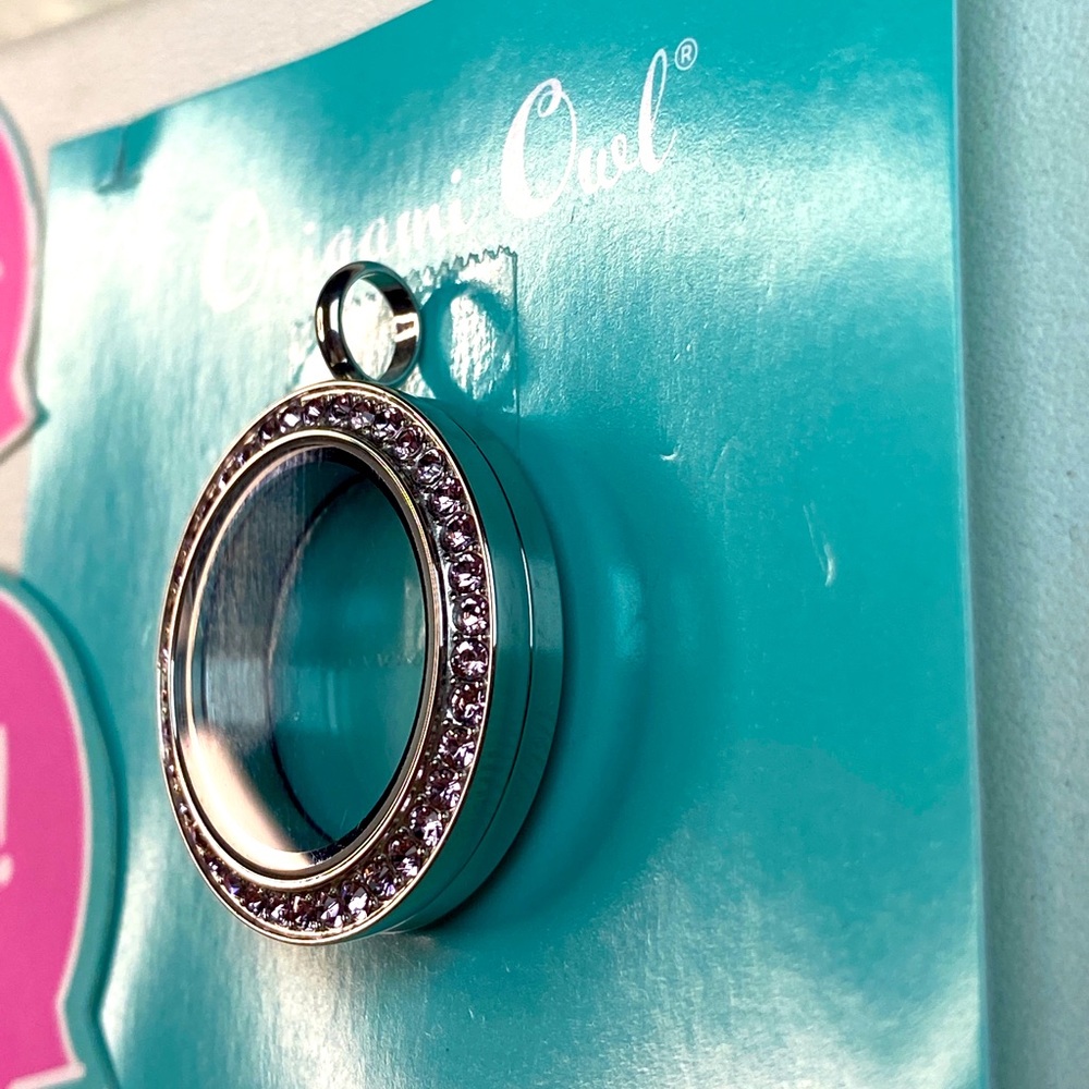 Origami Owl medium living locket twist base + face
